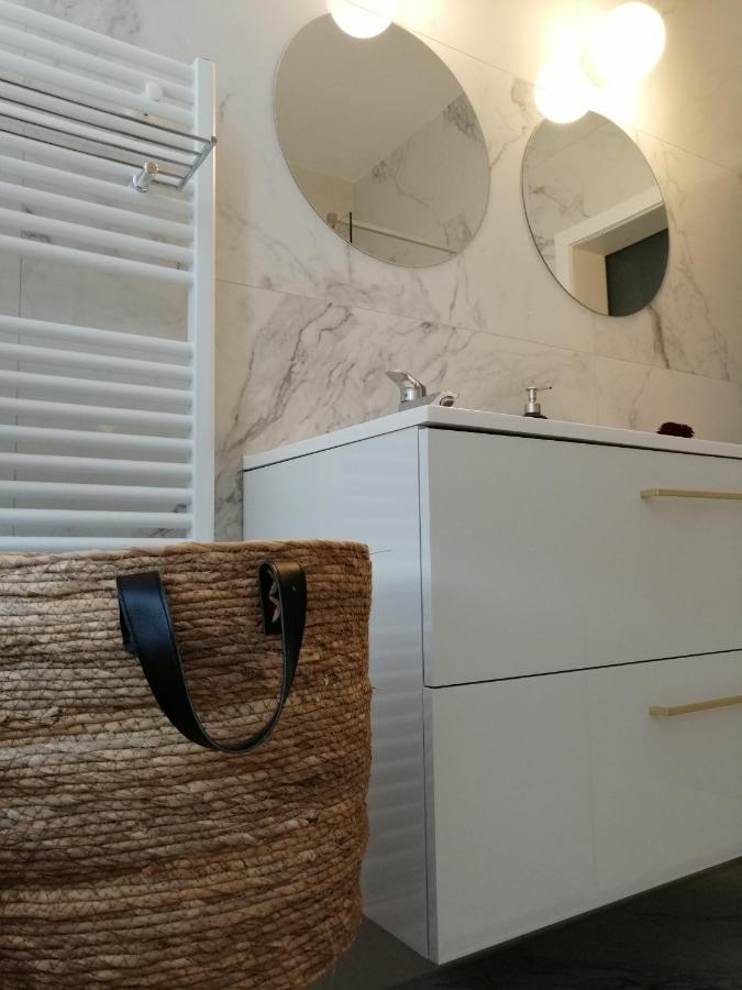 Large Apartment 800M From The Beach 90 Square Meters ออสเทนด์ ภายนอก รูปภาพ